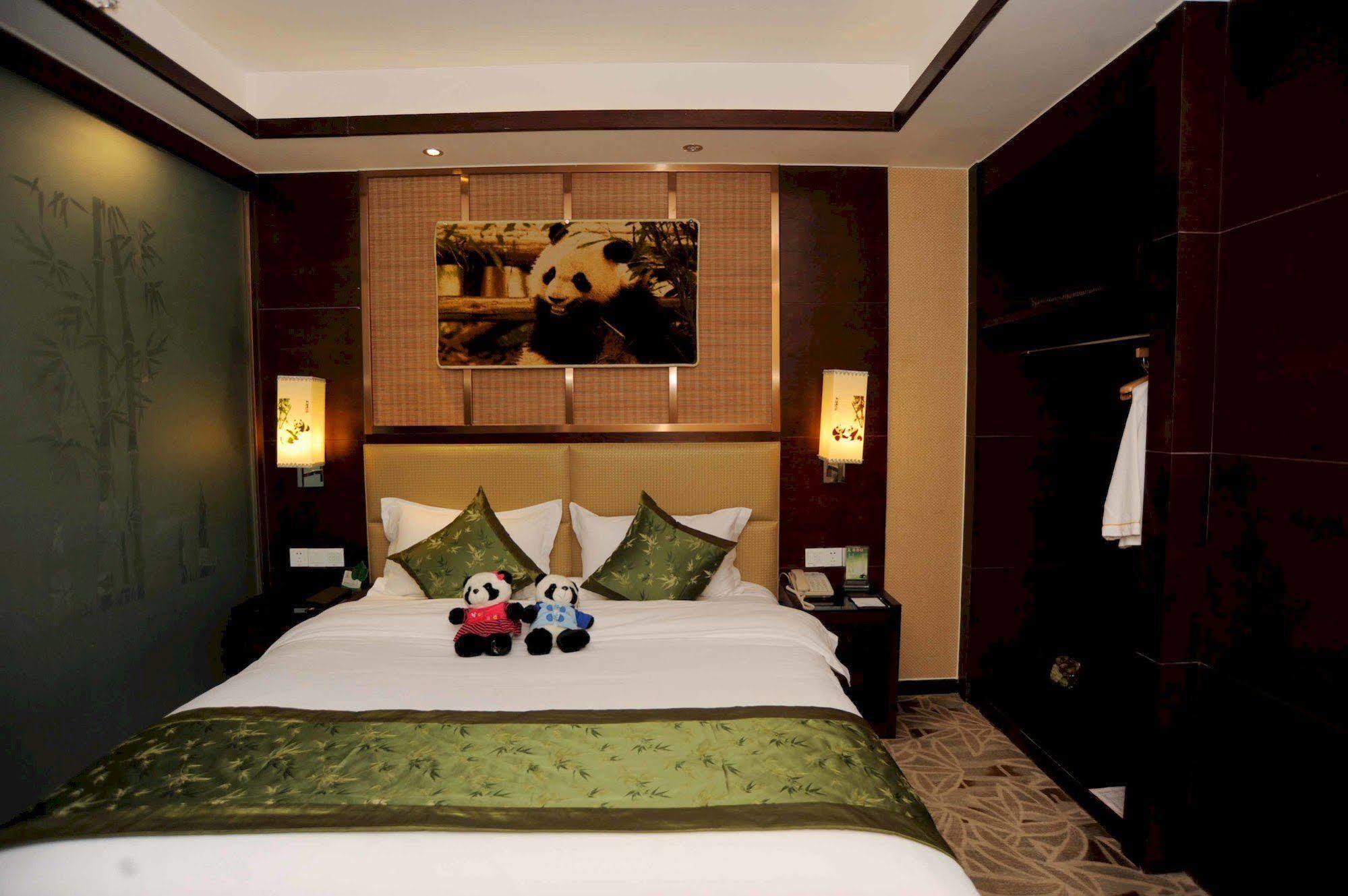 Chengdu Panda Prince Culture Hotel Екстер'єр фото