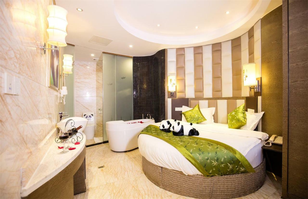 Chengdu Panda Prince Culture Hotel Екстер'єр фото