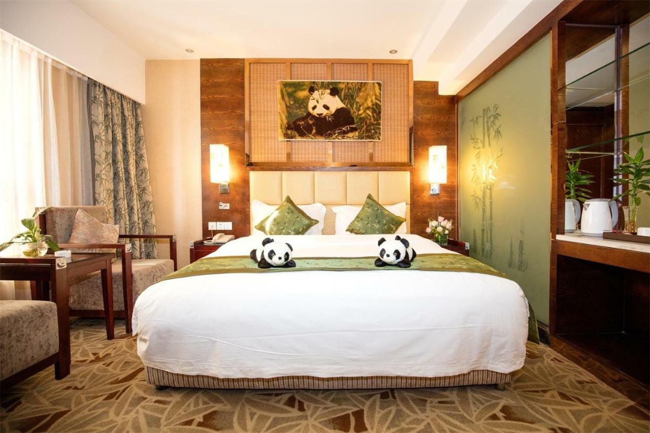 Chengdu Panda Prince Culture Hotel Екстер'єр фото