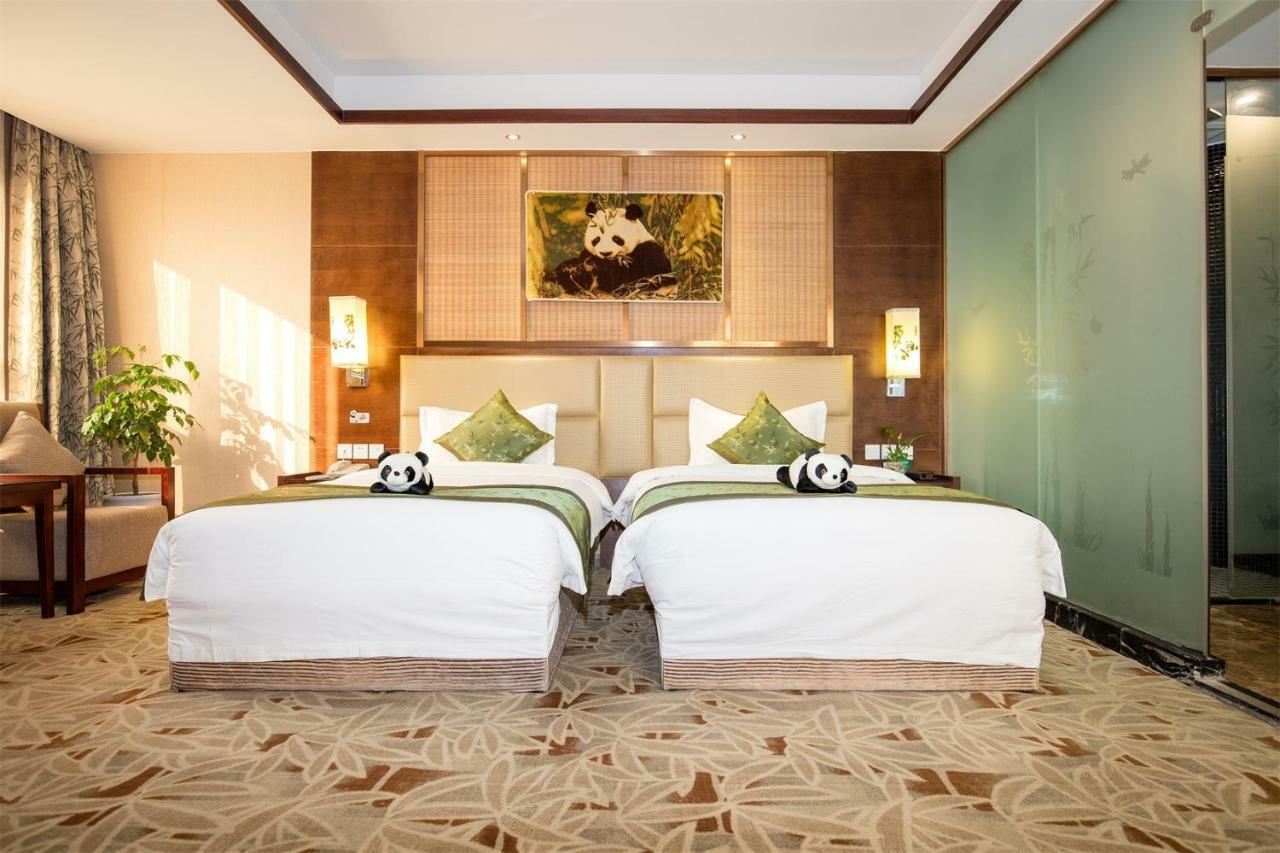 Chengdu Panda Prince Culture Hotel Екстер'єр фото